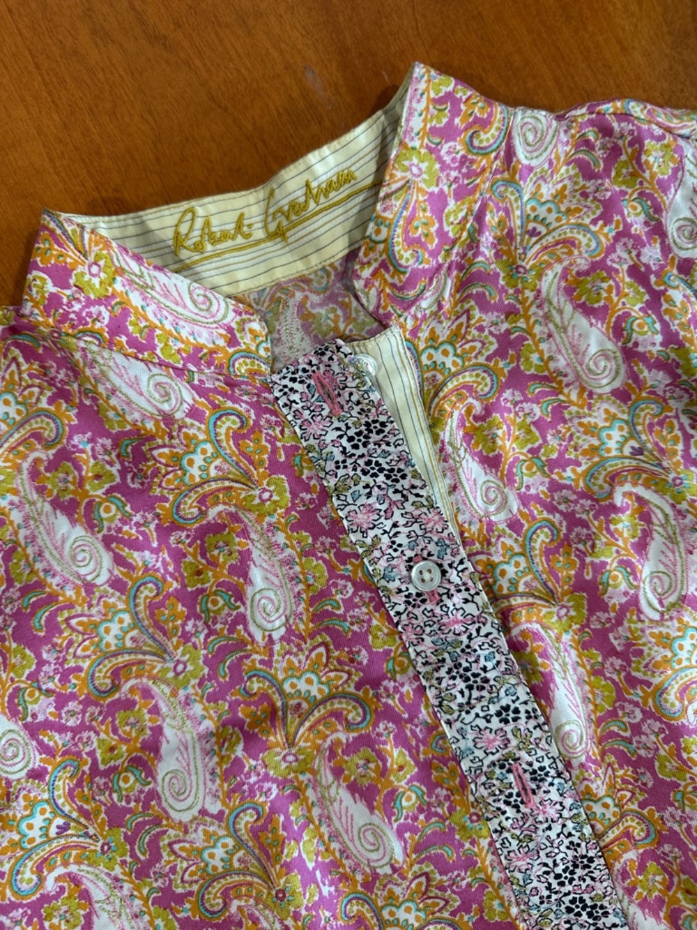 Robert Graham Silk Cap Sleeve Mandarin Collar Paisley Button Down Pleated Blouse